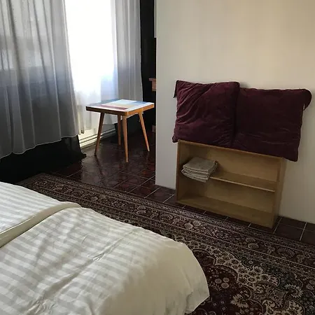 فندق مبيت وإفطار B&B Home براغ